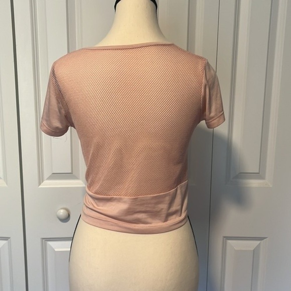 Pink back mesh active top cropped size XS womans